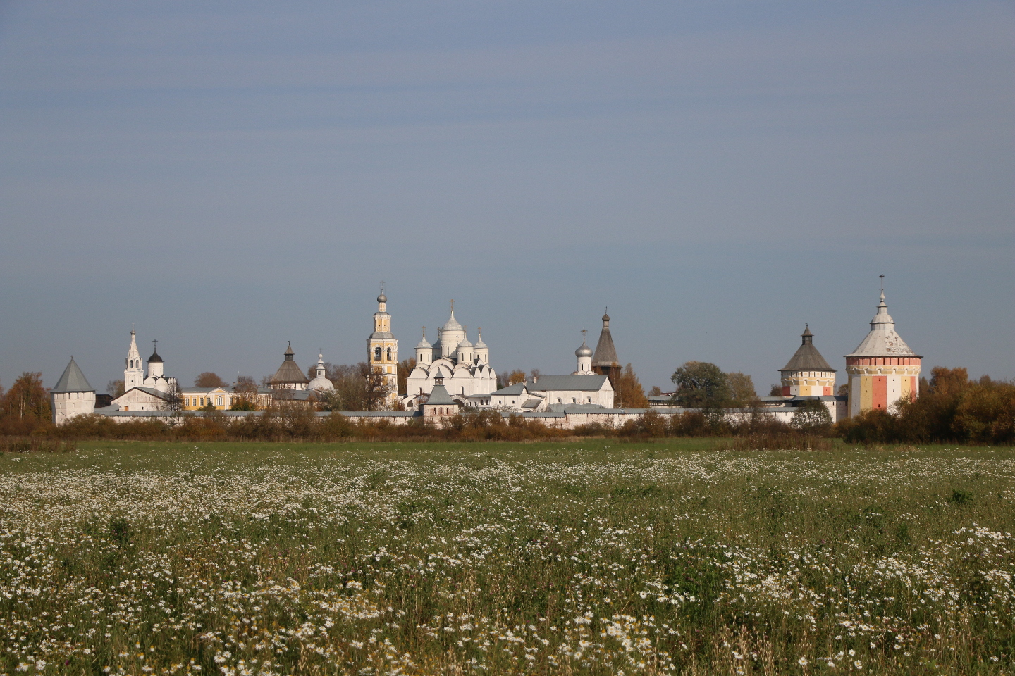 Три выходных дня на Вологодчине - окунуться в историю, побродить по деревням, побывать в чреве подводной лодки. Три выходных дня на Вологодчине - окунуться в историю, побродить по деревням, побывать в чреве подводной лодки.