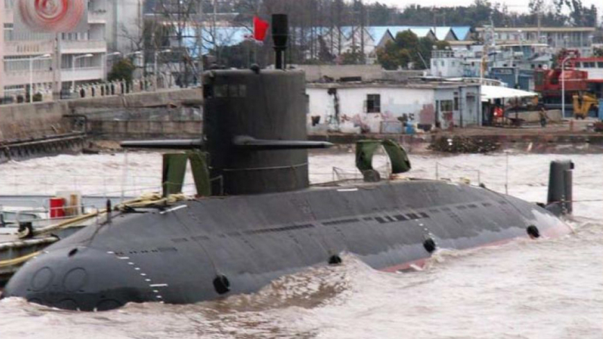 Американский военный указал на неточности в аварии японской субмарины с танкером