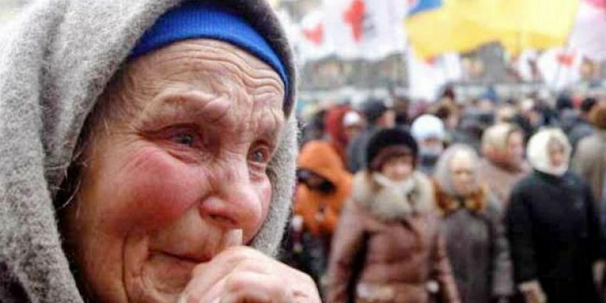 Украинка в прямом эфире рассказала, что у людей не хватает денег даже на еду, и расплакалась