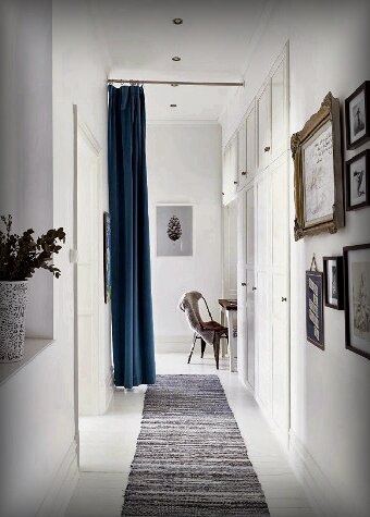 Как спрятать неприглядную входную дверь в квартиру? 6 рабочих советов дверь, можно, спрятать, входную, цвета, чтобы, дизайнерской, старую, декоративный, дверного, интерьере, общем, Нужно, самым, стены, такую, невидимкой, является, приём, текстилем