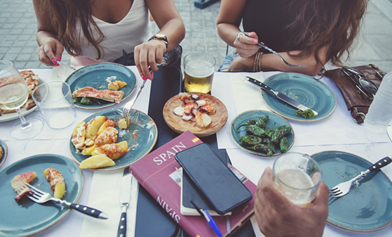 гастротуризм зумеры