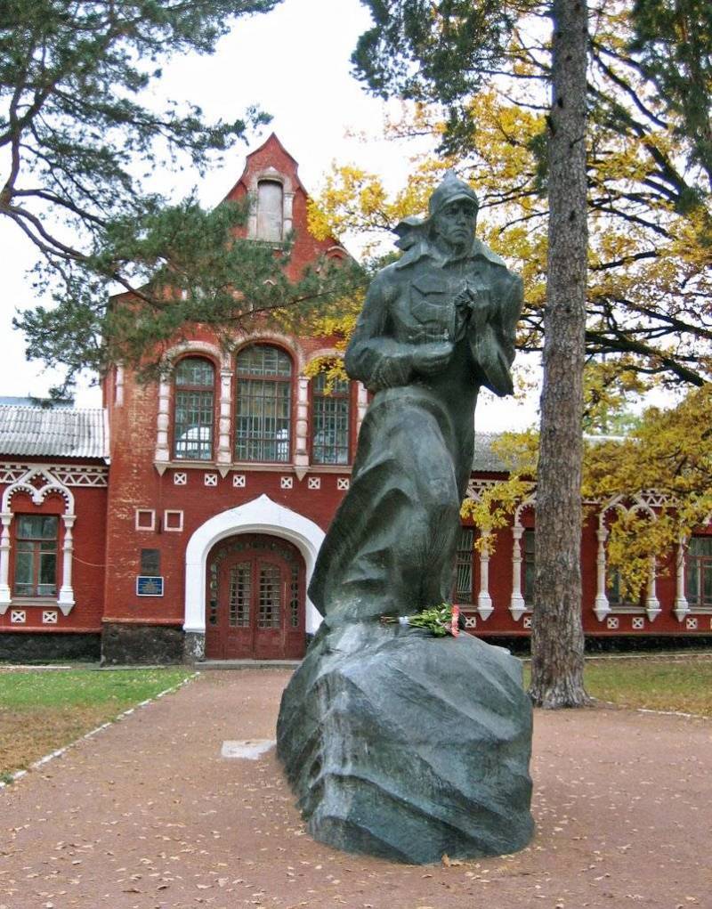 Репортаж Колорадского Таракана. Островский. Окончание истории украина