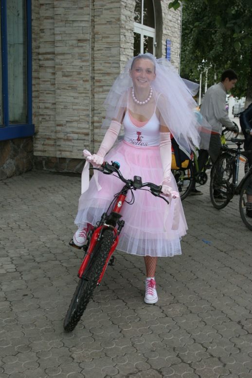 Веселый способ отпраздновать свадьбу, смотрим 