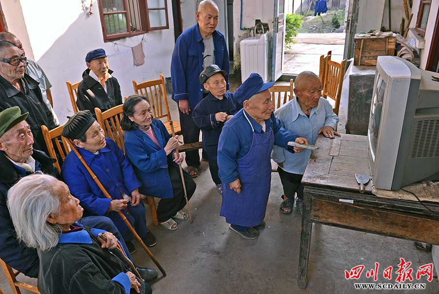 Тайны китайской деревни, в которой почти половина населения рождаются карликами 
