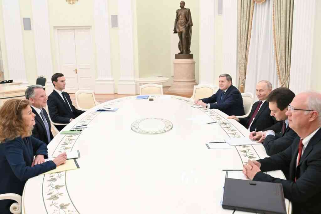 Ушаков рассказал, что удалось обсудить с Уиткоффом в Кремле