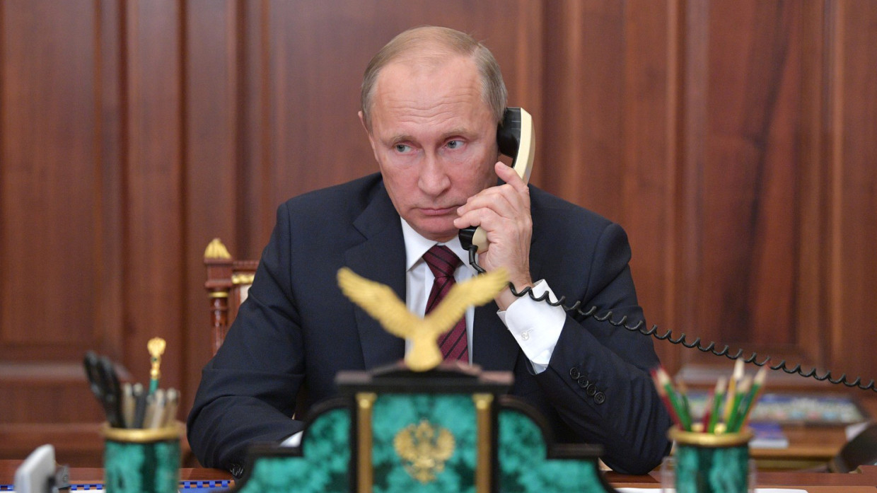 Путин пообщался по телефону с 13-летней победительницей акции «Елка желаний» из Ставрополья