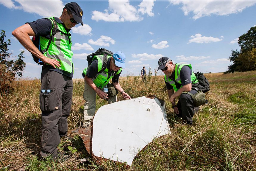 «Игры в молчанку» в деле крушения MH17: в ЕС обвинили следствие во лжи