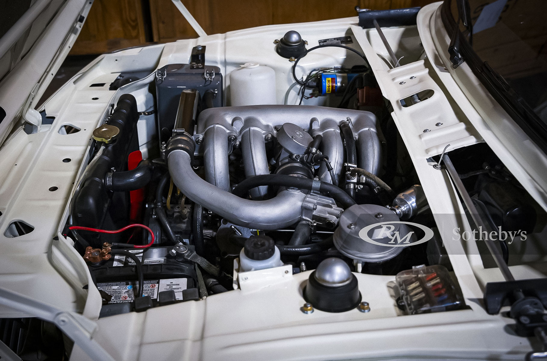 Редкий 47-летний BMW Turbo пустят с молотка за 10 миллионов рублей Редкий 47-летний BMW Turbo пустят с молотка за 10 миллионов рублей Новости