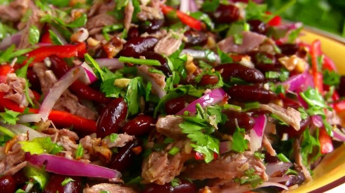 Вкусный, сытный и питательный салат.  Фото: google.ru.