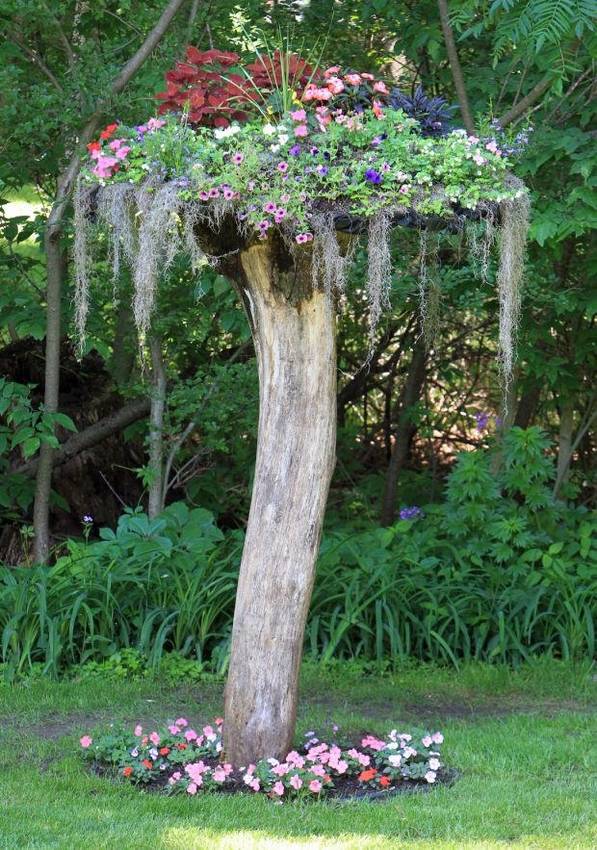 как украсить спиленное дерево на даче