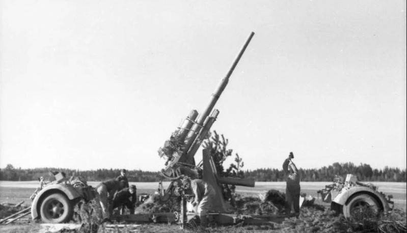 Послевоенная служба зенитных орудий калибра 88–128-мм, изготовленных в нацистской Германии Воронежская обл,[563094],г,Воронеж [561543],г,Евпатория [1435682],г,Москва [1405113],город Воронеж г,о,[95241116],Евпатория г,о,[95252037],оружие,респ,Крым [1434425]