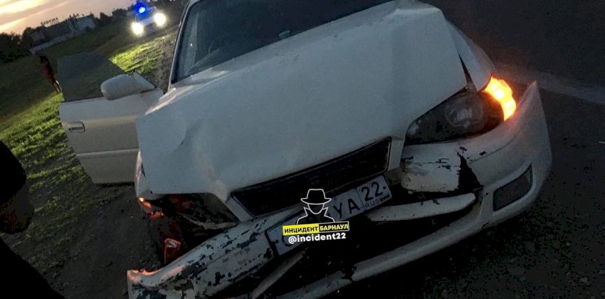 Два автомобиля столкнулись на трассе Барнаул — Павловск