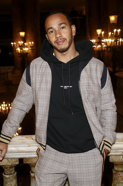 Неделя моды в Париже: Наталья Водянова, Тина Кунаки, Опра Уинфри на показе Stella McCartney осень-зима 20190/2020 Неделя моды в Париже: Наталья Водянова, Тина Кунаки, Опра Уинфри на показе Stella McCartney осень-зима 20190/2020 thereshegrows