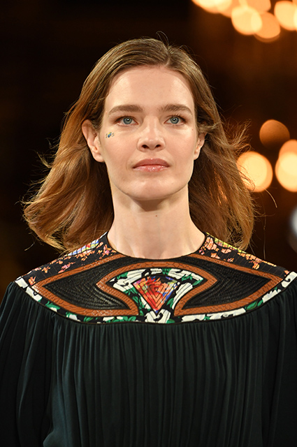 Неделя моды в Париже: Наталья Водянова, Тина Кунаки, Опра Уинфри на показе Stella McCartney осень-зима 20190/2020 Неделя моды в Париже: Наталья Водянова, Тина Кунаки, Опра Уинфри на показе Stella McCartney осень-зима 20190/2020 thereshegrows