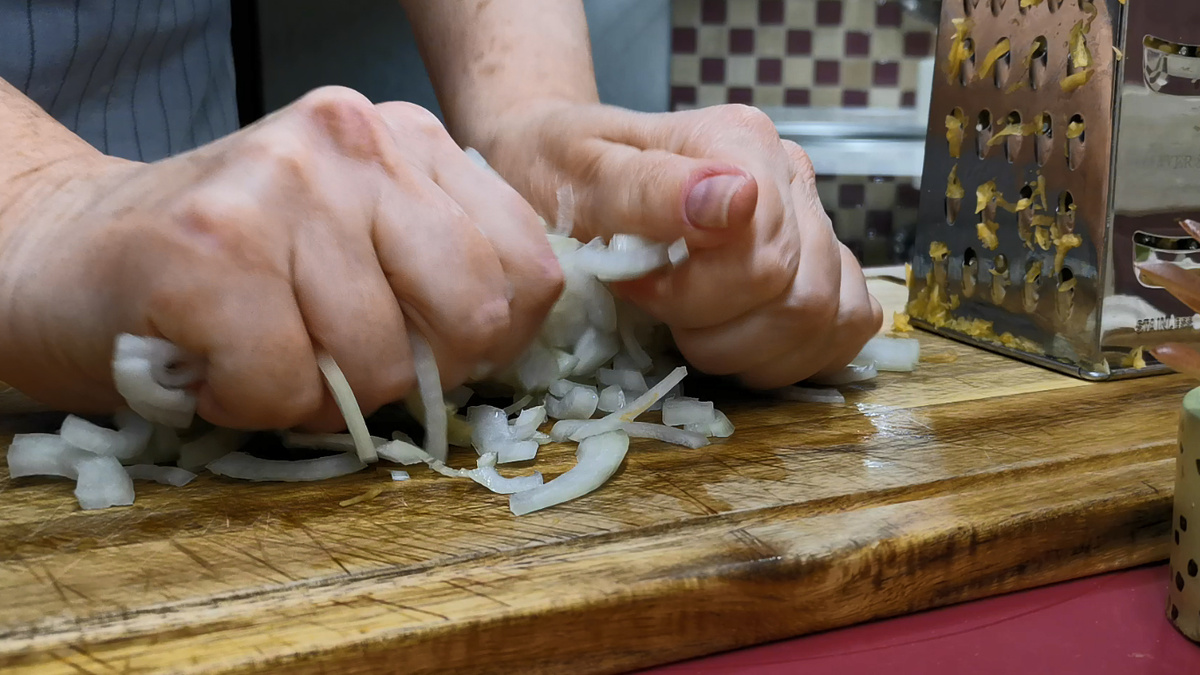 Гости налетают на эту восточную вкуснятину не успев войти. Ничего более вкусного с тыквой даже не придумать. И готовить очень просто! нужно, чтобы, слоеное, тесто, будет, совсем, тыквы, должно, самсу, просто, такой, пирожки, обычно, нарезаем, именно, Чтобы, тыкву, готовить, готовое, замороженное