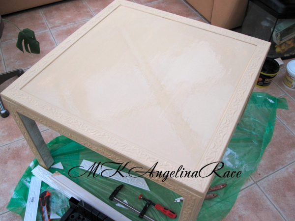 Переделка старого журнального столика с помощью пенопластовых багетов Переделка старого журнального столика с помощью пенопластовых багетов декупаж мебели