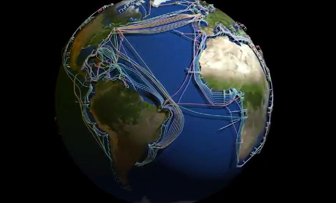 По всему океану на глубине проходят гигантские кабели. Их нанесли на карту и показали, как выглядит дно на самом деле