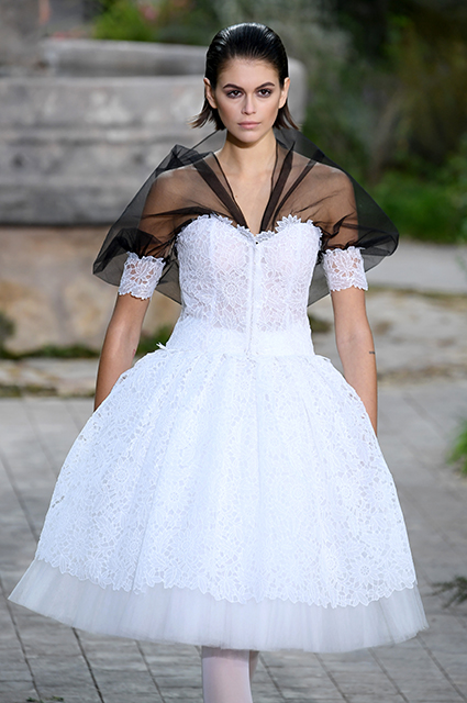 Неделя высокой моды в Париже: Кайя Гербер, Джиджи Хадид и Саша Лусс на показе Chanel Неделя высокой моды в Париже: Кайя Гербер, Джиджи Хадид и Саша Лусс на показе Chanel Новости моды