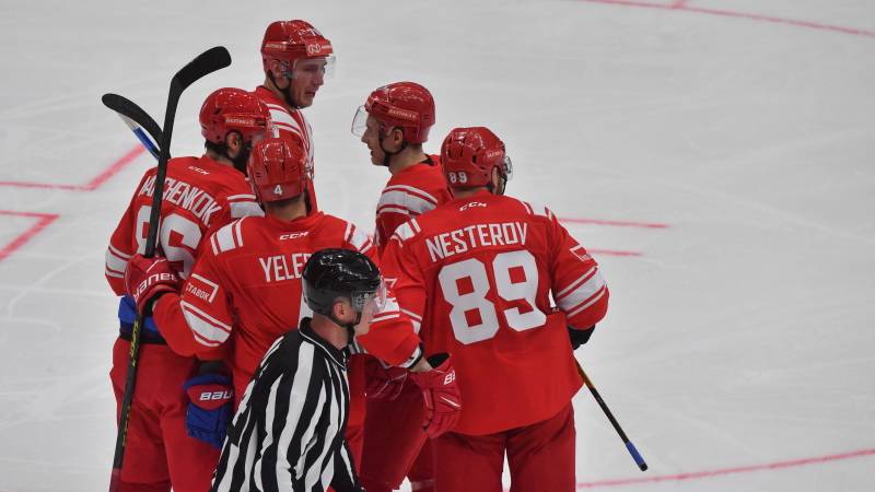 Победа хоккейной молодежки РФ и новые планы Рублева из-за COVID: новости спорта к 28 декабря