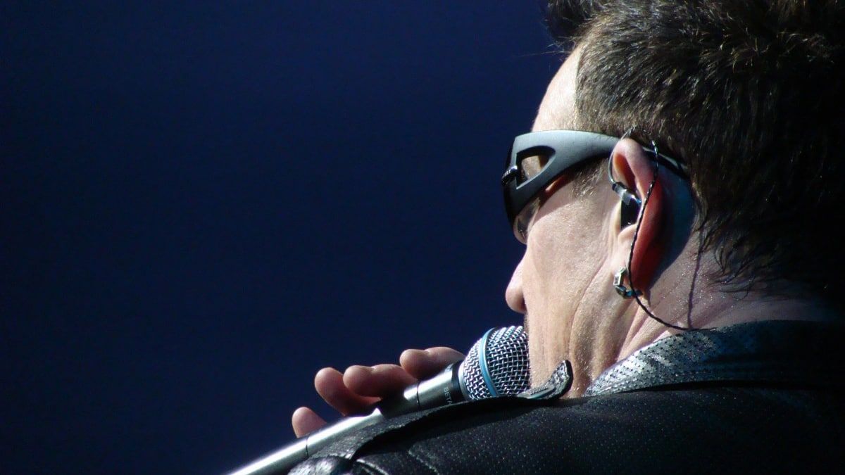 Московские площадки не захотели проводить поэтический вечер на тему спецоперации