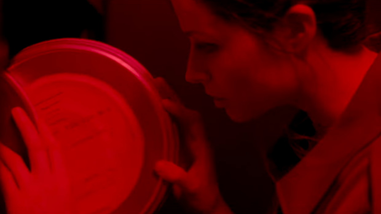 «Конфеты или жизнь»: топ-5 жутких фильмов для Хеллоуина «Конфеты или жизнь»: топ-5 жутких фильмов для Хеллоуина Шоу-бизнес