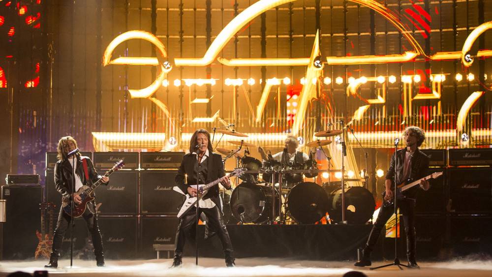 Участники  «Золотого граммофона» порадовали зрителей шикарным шоу и любимыми хитами