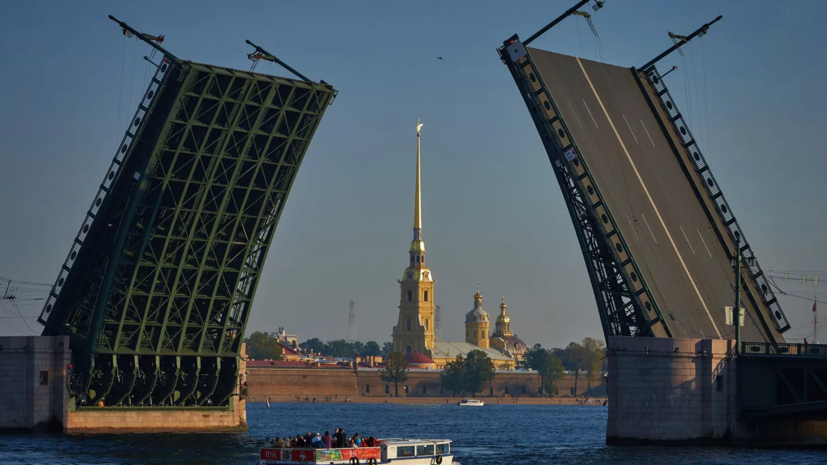 В Петербурге 18 мая откроется сезон «Поющих мостов»
