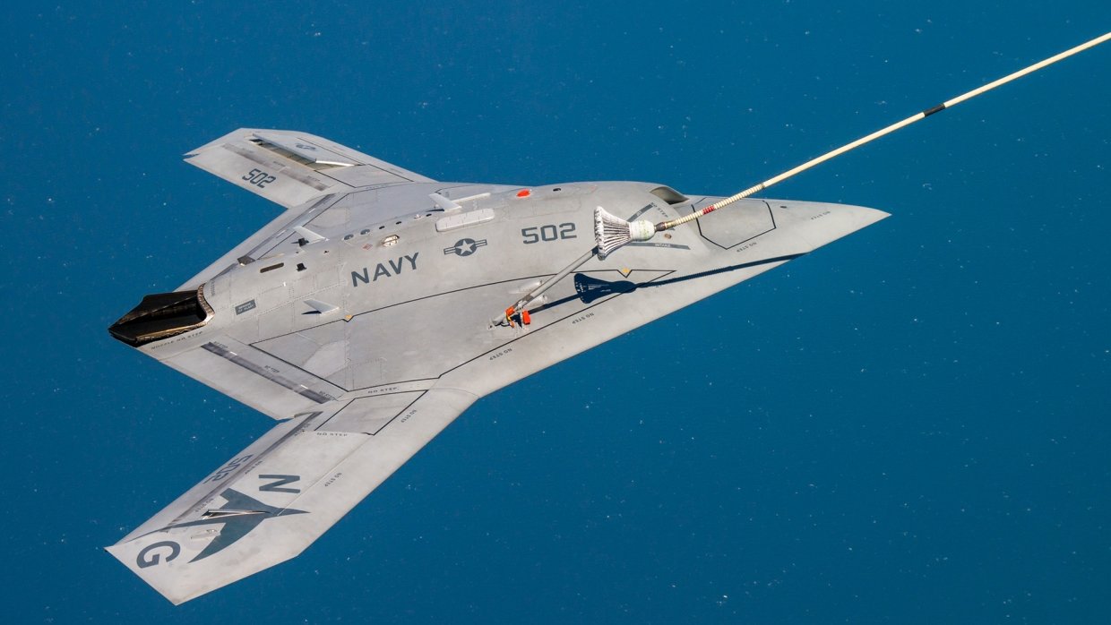 Ударный беспилотный самолет ВМС США