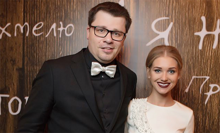 Разводят или разводятся: Гарик Харламов прокомментировал сообщения о том, что его расставание с Кристиной Асмус - часть шоу