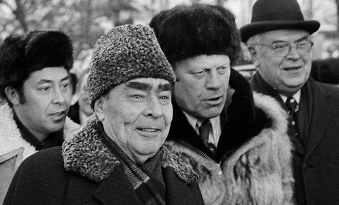 Как выглядел досуг первых лиц в СССР. Рыбалка и охота Хрущева и Брежнева на архивном видео Как выглядел досуг первых лиц в СССР. Рыбалка и охота Хрущева и Брежнева на архивном видео Кастро, Хрущев, которые, охоты, несмотря, самодержцев, российских, характерны, детали, тонкости, ценили, удивительно, коммунисты, занятость, политическую, Сталин, времяЧасть, настоящие, использовали, функционеров