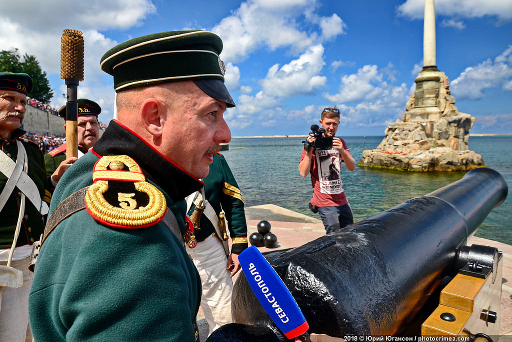 Сегодня день вмф. С праздником Черноморского флота. День ВМФ 2018. Бочки ВМФ Севастополя.