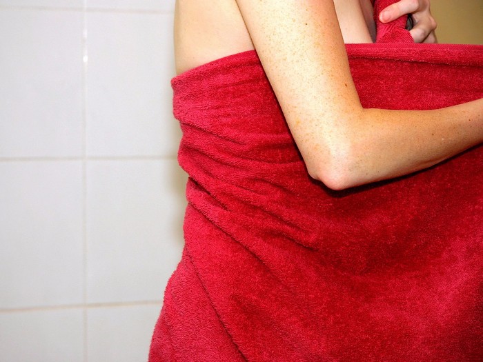Фото в полотенце без лица девушка реальные