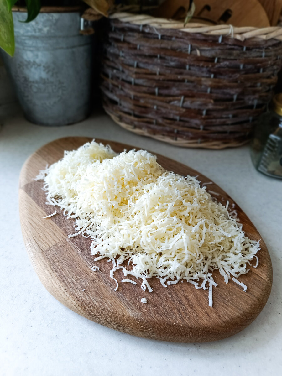 Картофельные запеканки - сытный, беспроигрышный вариант ужина. А рыбные консервы отличная альтернатива свежей рыбе, которая не всегда есть в холодильнике.-4