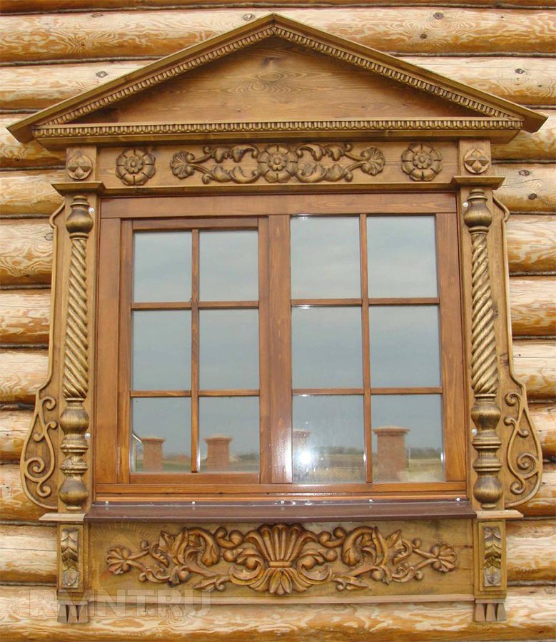 Резные деревянные наличники