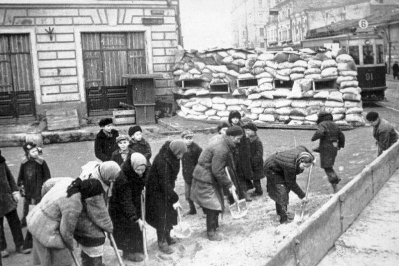 Никогда не сдаваться! Московская паника 15–16 октября 1941 года история