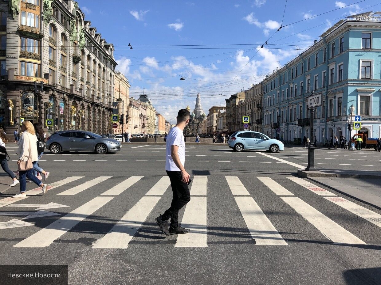 Погода пр т. Люди на улицах Москвы. Тепло СПБ. Теплый Питер. Фф Питер теплый.