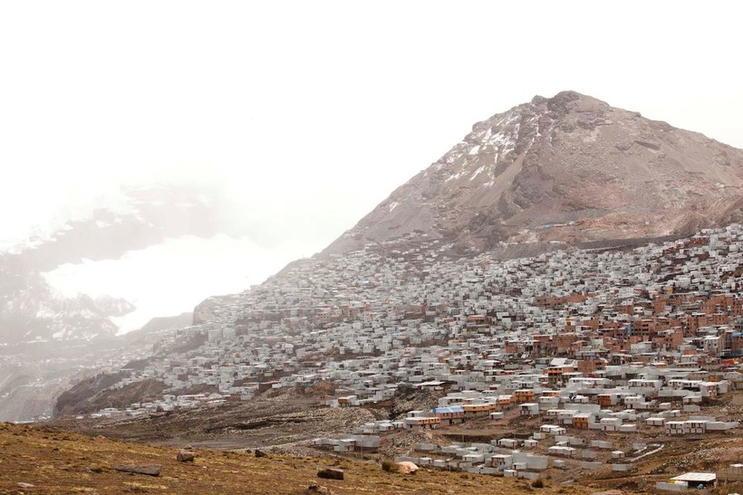 Ла-Ринконада: чем заняты 50 000 жителей самого высокогорного поселения в мире