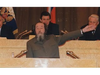 Работал против страны. И уговаривал Ельцина отдать Курилы