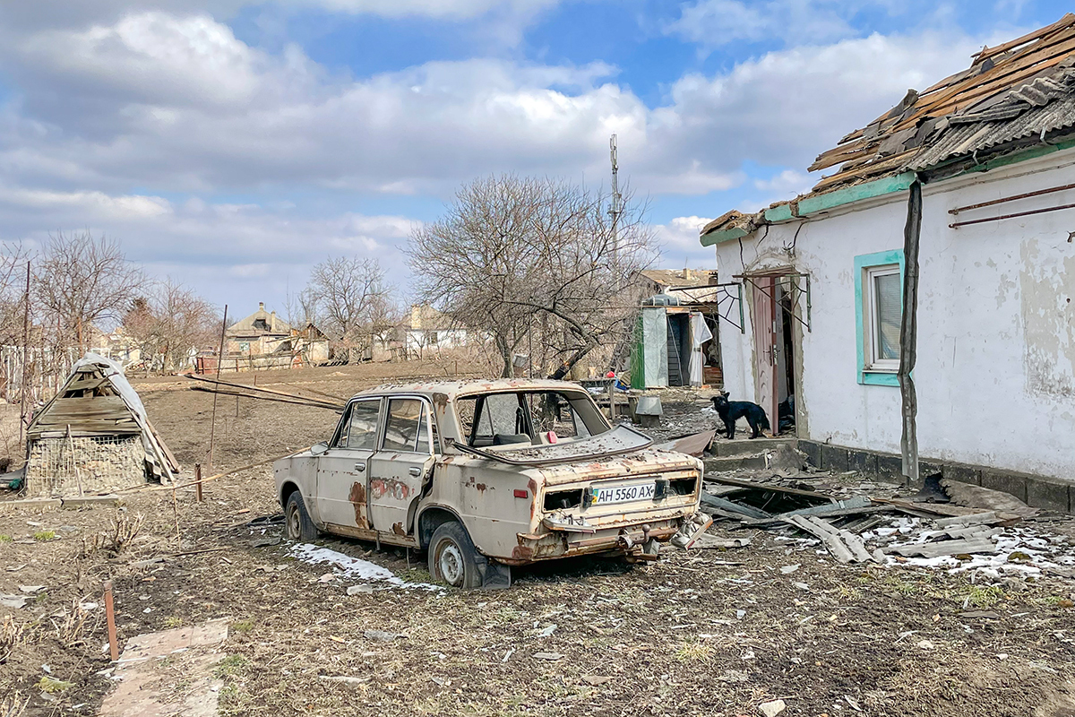 Обстрел больницы в Волновахе. Волноваха Донецкая область обстрел. Волноваха разрушенная больница.