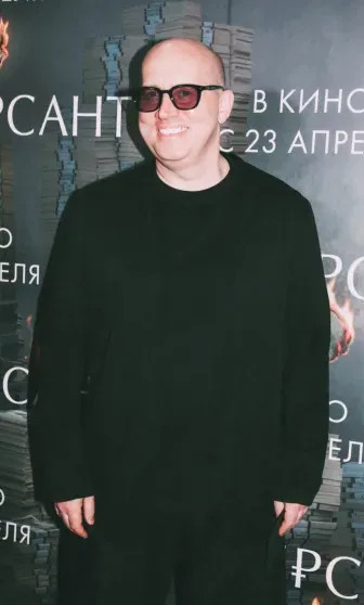 Аглая Тарасова, Александр Петров с женой, Сергей Бурунов и Елизавета Базыкина посетили премьеру фильма 