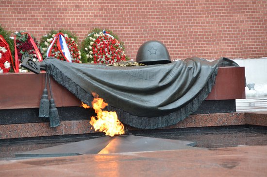 Den evige flammen - Изображение Могила неизвестного солдата, Москва -  Tripadvisor
