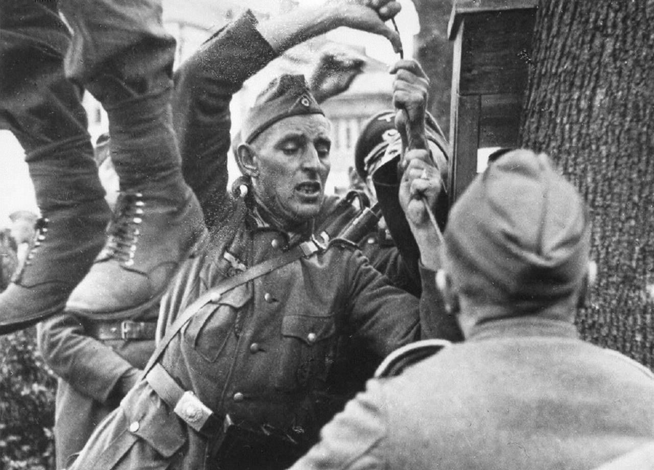 1941. Казнь подпольщика Владимира Виноградова, убившего в Витебске немецкого солдата.