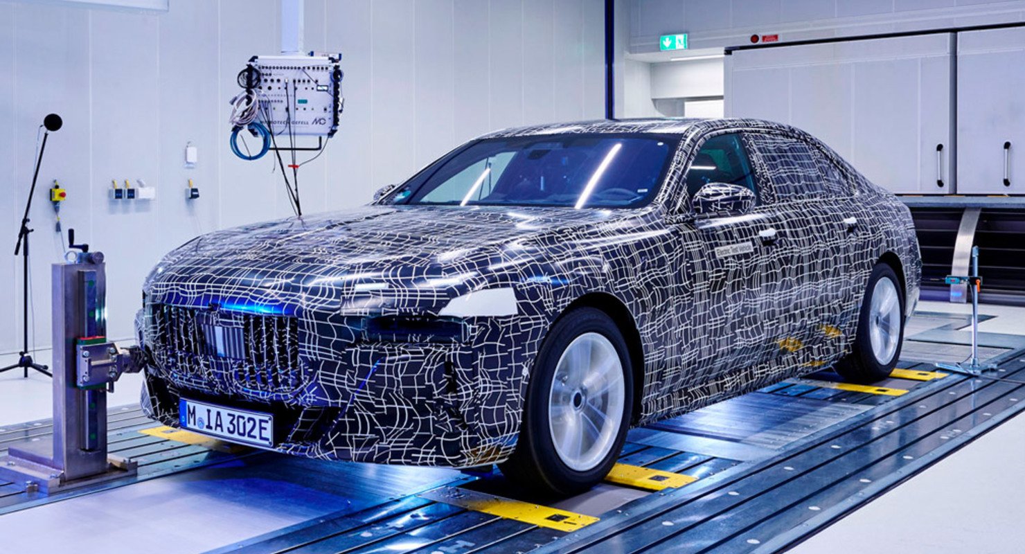 Электроседан BMW i7 проходит серию акустических тестов Автомобили