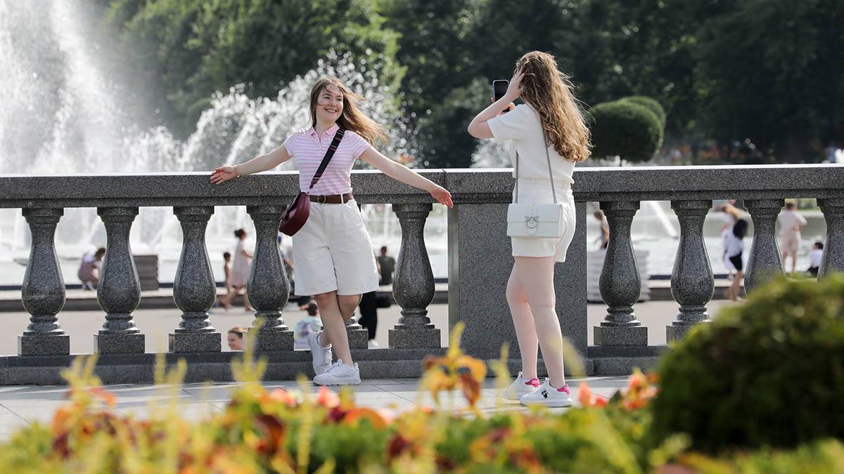 «Оранжевый» уровень опасности из-за жары объявлен в Москве до вечера 6 августа