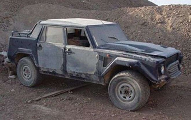 Внедорожник Lamborghini LM002, который принадлежал Саддаму Хуссейну 