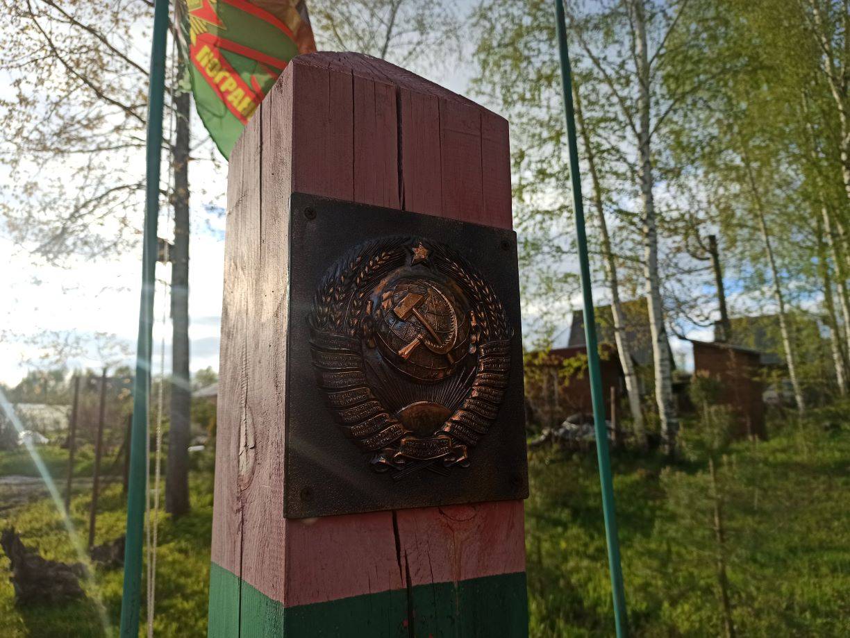 И вновь пограничную службу несём