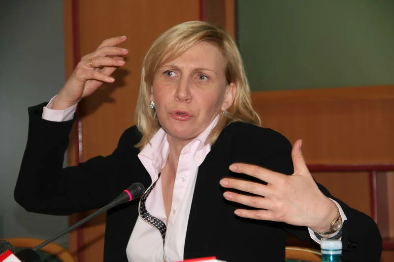 “Каким-то образом, значит, есть накопления у пенсионеров?”