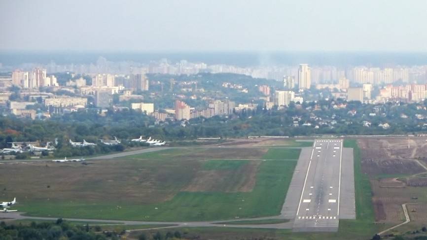 Сообщение о минировании поступило в аэропорт Киева перед прилетом Порошенко