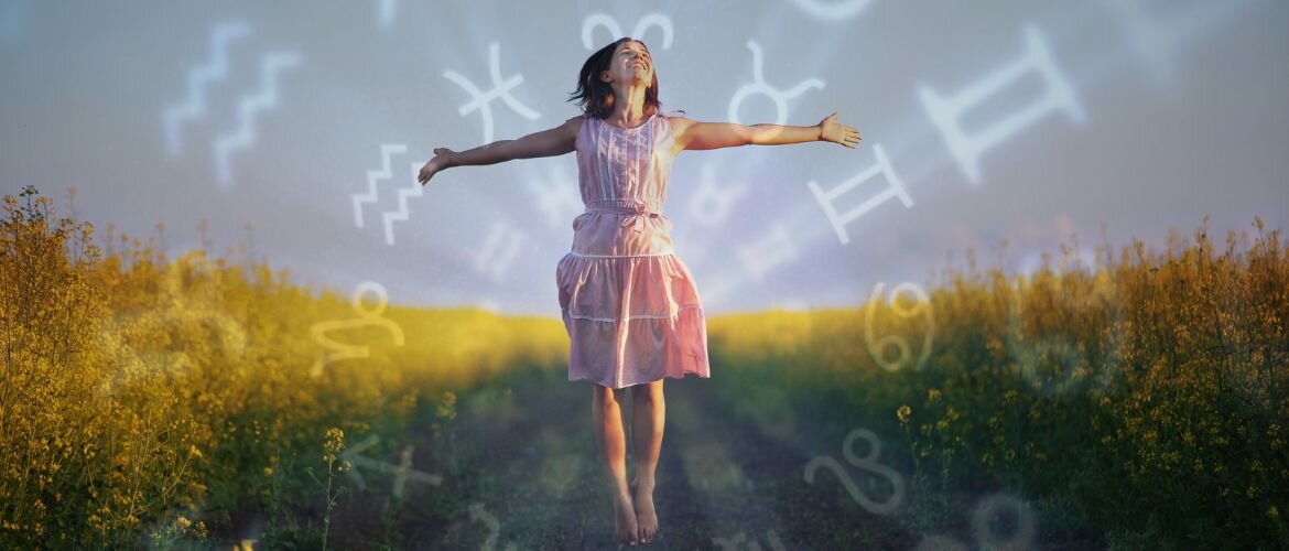 Павел Глоба назвал 3 знака зодиака, которых ждет счастливый 2025 год