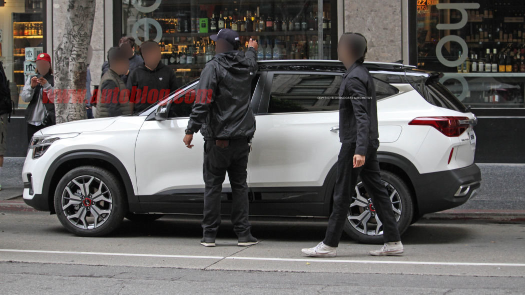 Первые ФОТО кроссовера Kia на базе Hyundai Creta. Он будет продаваться в России Первые ФОТО кроссовера Kia на базе Hyundai Creta. Он будет продаваться в России автомобили,автомобиль,автоновости,НОВОСТИ,Россия